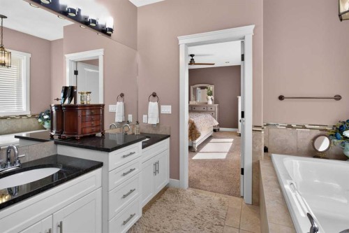556 Sixmile Crescent South, Lethbridge, AB 