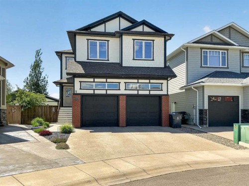 556 Sixmile Crescent South, Lethbridge, AB 