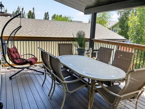 556 Sixmile Crescent South, Lethbridge, AB 