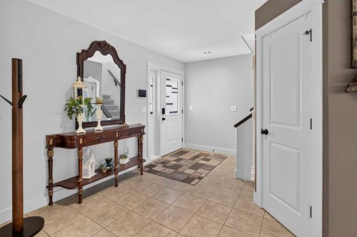 556 Sixmile Crescent South, Lethbridge, AB 