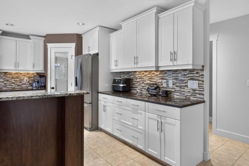 556 Sixmile Crescent South, Lethbridge, AB 