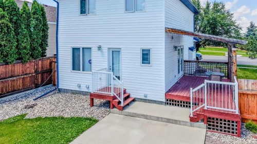 86 Riverstone Boulevard West, Lethbridge, AB 