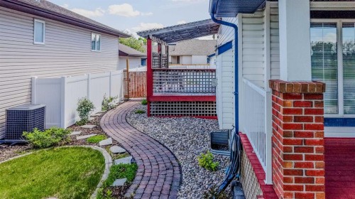 86 Riverstone Boulevard West, Lethbridge, AB 