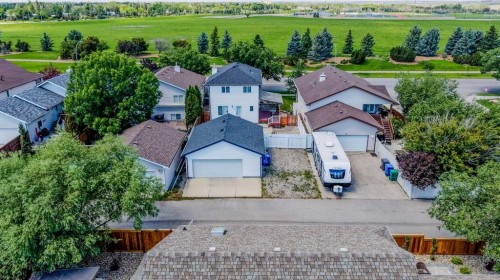 86 Riverstone Boulevard West, Lethbridge, AB 