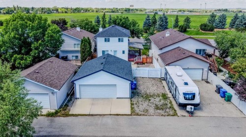 86 Riverstone Boulevard West, Lethbridge, AB 