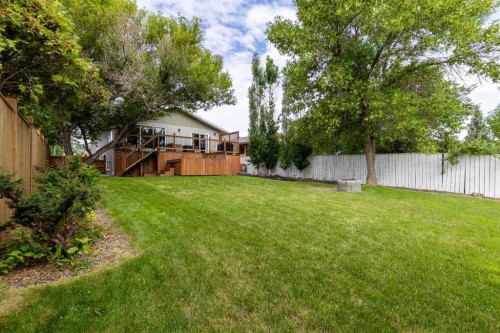 130 Chippewa Crescent West, Lethbridge, AB - Outdoor With Deck Patio Veranda With Backyard