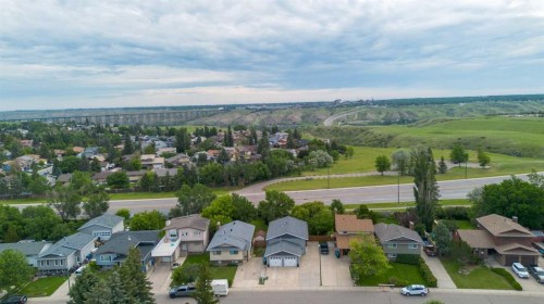 130 Chippewa Crescent West, Lethbridge, AB - Outdoor With View