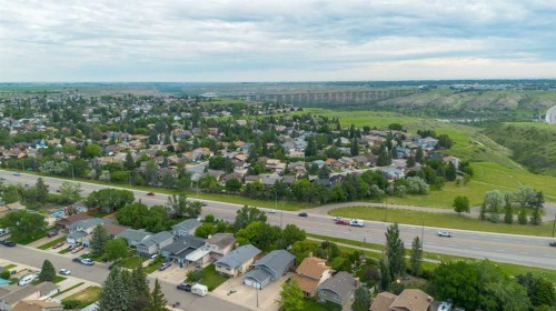 130 Chippewa Crescent West, Lethbridge, AB - Outdoor With View