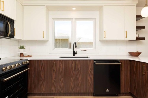 3618 Forestry Avenue South, Lethbridge, AB - Indoor Photo Showing Kitchen