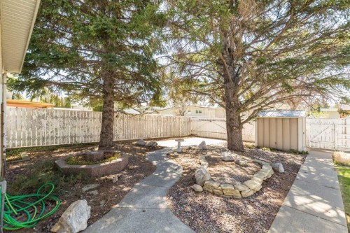 3618 Forestry Avenue South, Lethbridge, AB - Outdoor