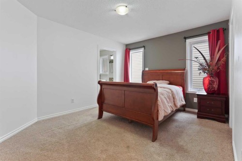 432 Firelight Point West, Lethbridge, AB 