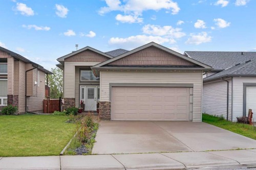 432 Firelight Point WEST Lethbridge, AB T1J 5B4