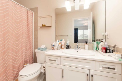 867 Miners Boulevard, Lethbridge, AB 