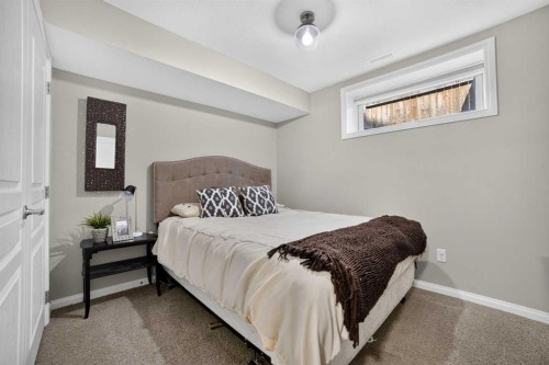 318 Twinriver Road West, Lethbridge, AB 