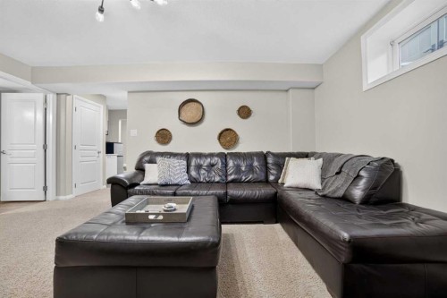 318 Twinriver Road West, Lethbridge, AB 