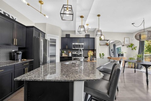 318 Twinriver Road West, Lethbridge, AB 