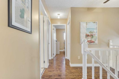82 Sherwood Boulevard West, Lethbridge, AB 