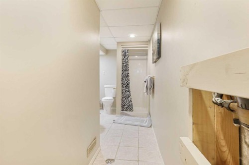 82 Sherwood Boulevard West, Lethbridge, AB 