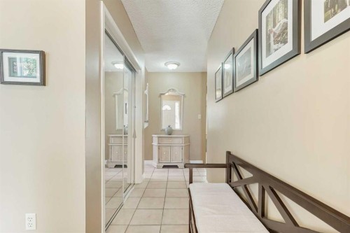82 Sherwood Boulevard West, Lethbridge, AB 