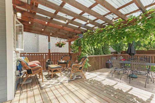 82 Sherwood Boulevard West, Lethbridge, AB 
