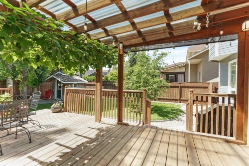 82 Sherwood Boulevard West, Lethbridge, AB 