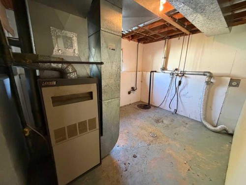 898 Red Crow Boulevard West, Lethbridge, AB 