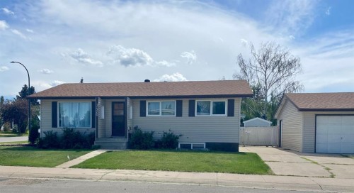 3420 Sylvan Road South, Lethbridge, AB 
