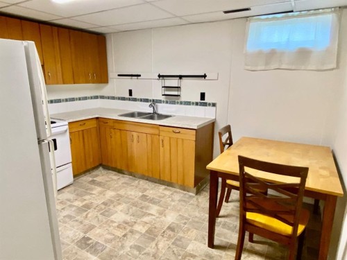 3420 Sylvan Road South, Lethbridge, AB 