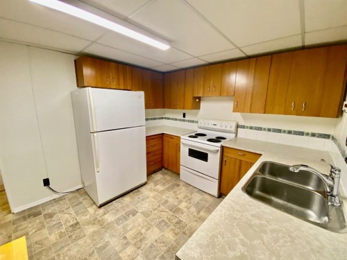 3420 Sylvan Road South, Lethbridge, AB 