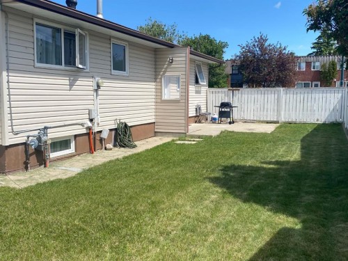 3420 Sylvan Road South, Lethbridge, AB 