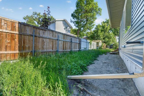925 7 Street South, Lethbridge, AB 