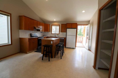 210 Chilcotin Road West, Lethbridge, AB 