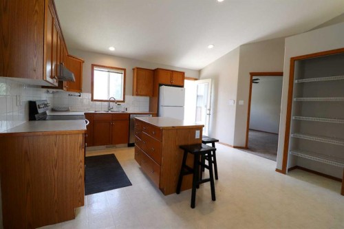 210 Chilcotin Road West, Lethbridge, AB 