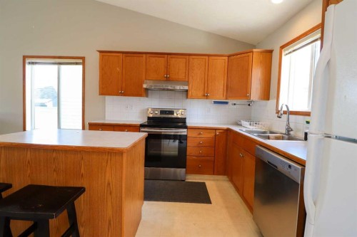 210 Chilcotin Road West, Lethbridge, AB 