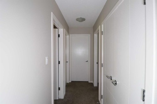 4-442 Highlands Boulevard West, Lethbridge, AB 