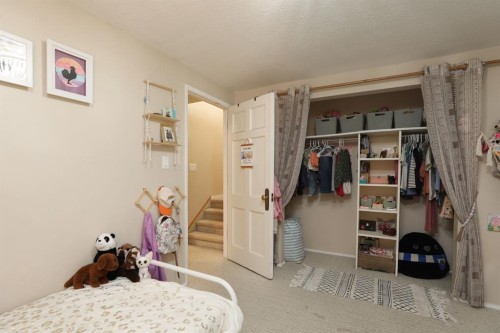 272 E 2 Avenue South, Magrath, AB 