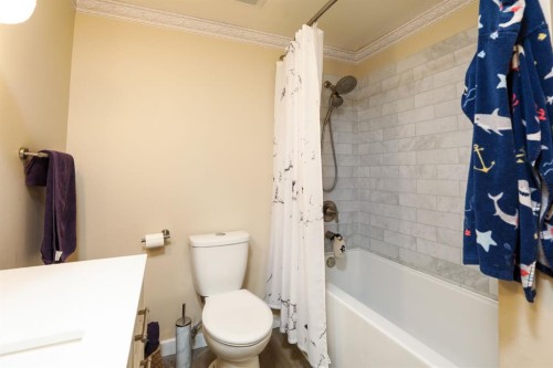 272 E 2 Avenue South, Magrath, AB 