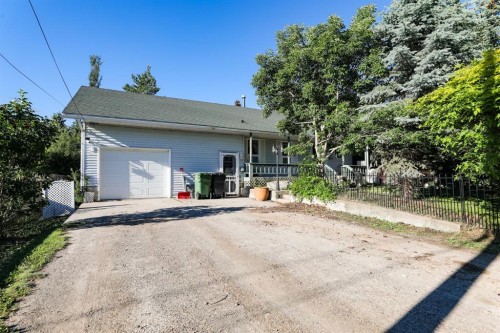 272 E 2 Avenue South, Magrath, AB 