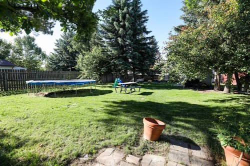 272 E 2 Avenue South, Magrath, AB 