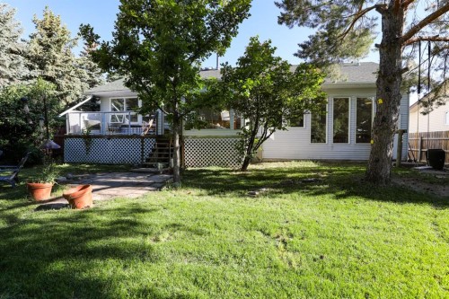 272 E 2 Avenue South, Magrath, AB 