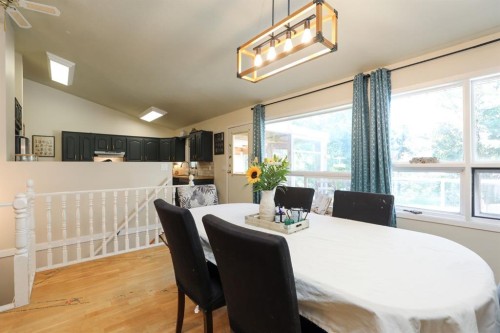 272 E 2 Avenue South, Magrath, AB 