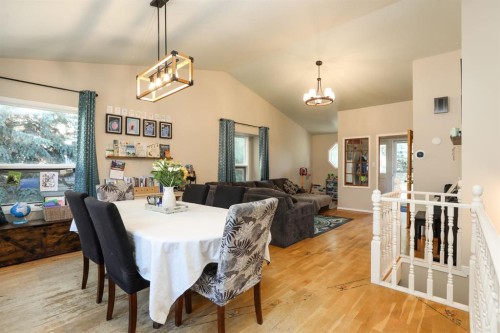 272 E 2 Avenue South, Magrath, AB 