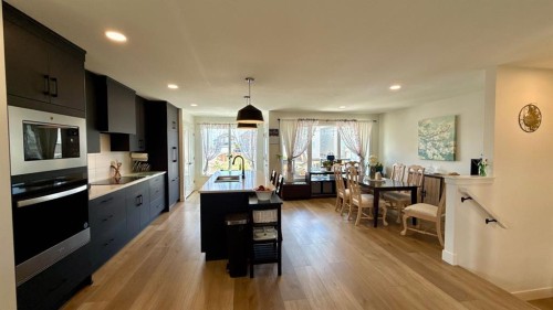 1064 Coalbrook Gate West, Lethbridge, AB 