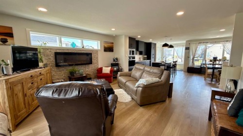 1064 Coalbrook Gate West, Lethbridge, AB 