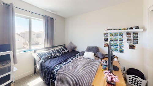 1064 Coalbrook Gate West, Lethbridge, AB 