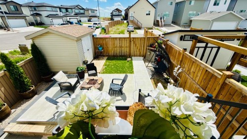 1064 Coalbrook Gate West, Lethbridge, AB 