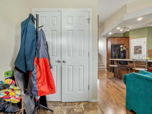 825 Silkstone Close West, Lethbridge, AB 