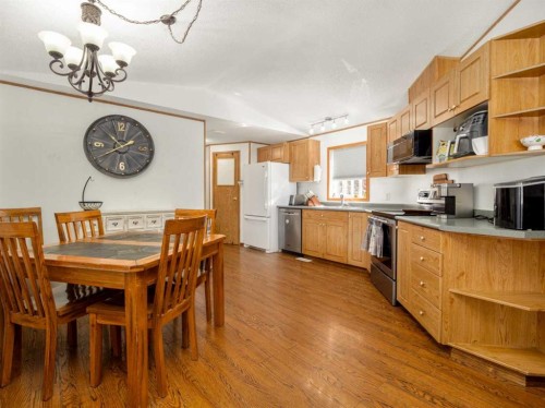 22 Westover Crescent, Claresholm, AB 