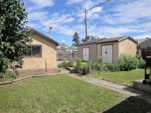 123 15Th Street North, Lethbridge, AB 