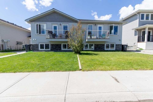 1-4406 Lake Drive  Coalhurst, AB T0L 0V2